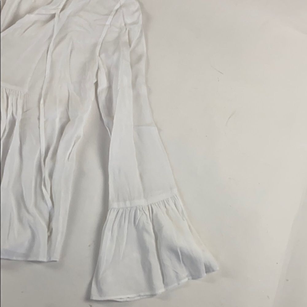 BCBG top  - Picture 4 of 6
